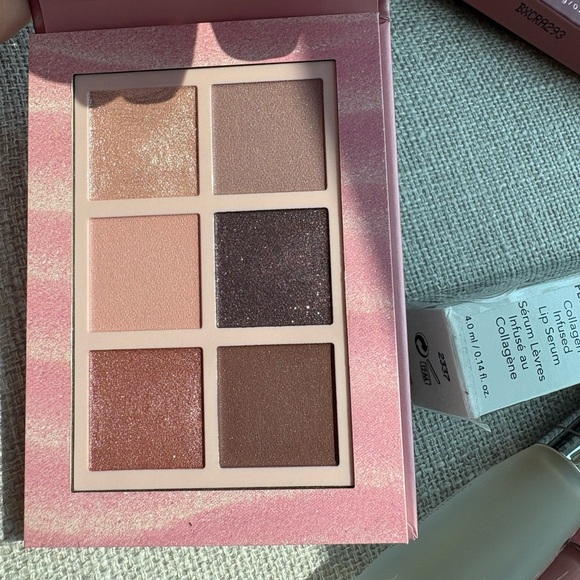 Buxom Makeup Bundle – Brand New in Box - Picture 10 of 11